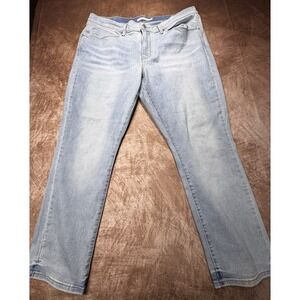 Levis Womens Light Wash Blue jeans Classic straight Leg Size 16